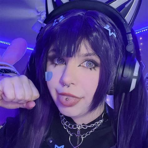 Kat (@nyannyancosplay) Official .